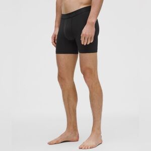 Lululemon Men’s “Soft Stretch” Active Boxer Brief (L)